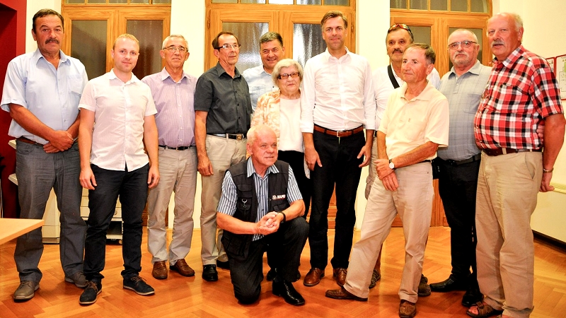 Župan Gregor Macedoni in novi šoferji Rudija