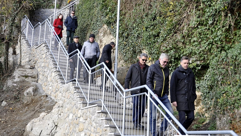 Ogled prenovljenega stopnišča- Breg