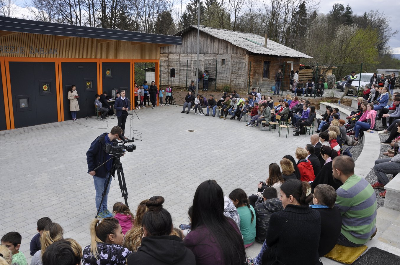 Praznovanje Dneva za spremembe, mednarodnega dneva Romov in odprtje novega Skupnostnega centra Brezje