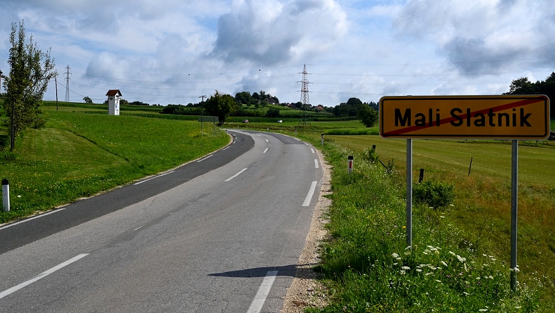 Izgradnja avtobusnega obračališča pri OŠ Mali Slatnik in večnamenske poti v smeri Petelinjeka.
