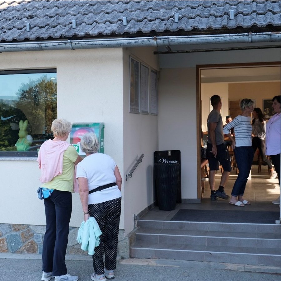 Ljudje na dogodku 