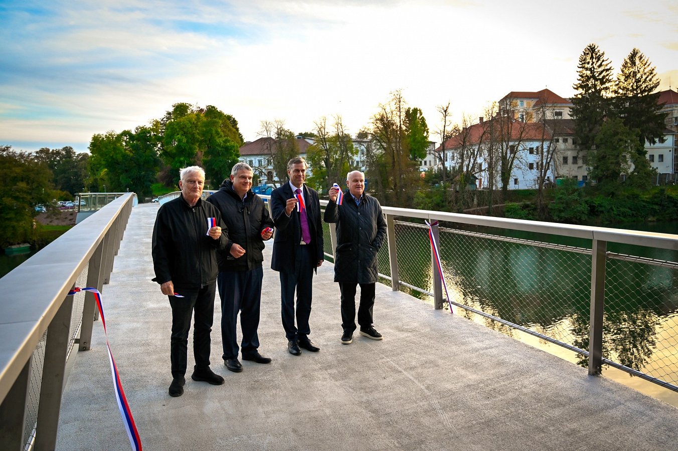 Prerez traku 2 - Jurij Kobe, Edo Škufca, Gregor Macedoni, Marjan Pipenbaher