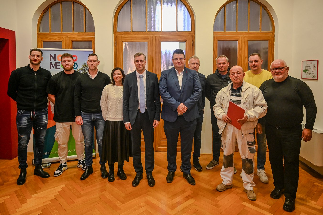 Podpis subvencije obrestne mere s 15 podjetniki Podpora gospodarstvu s subvencioniranjem obrestne mere podjetniških posojil, garancijske in regijske štipendijske sheme