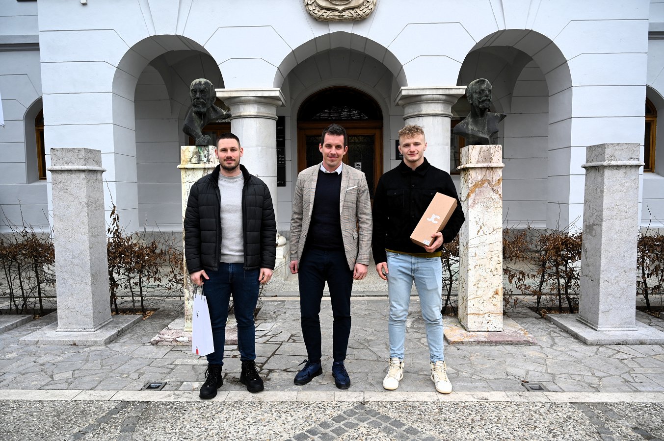 Sprejem enega najbolj talentiranih tekmovalcev v mešanih borilnih ...