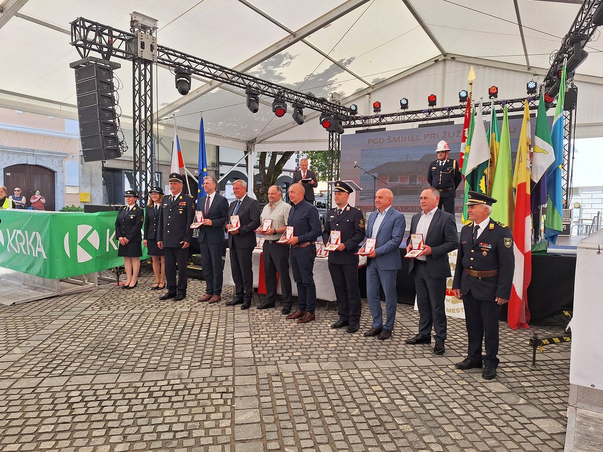 Prejemniki priznanj ob 70. obletnici Gasilske zveze Novo mesto Gasilska zveza Novo mesto praznovala visok jubilej