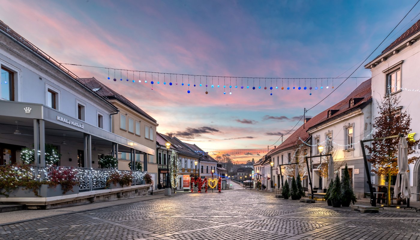 Novo_mesto_Tomaž Mikec Dostava na Glavni trg poteka po spremenjeni trasi