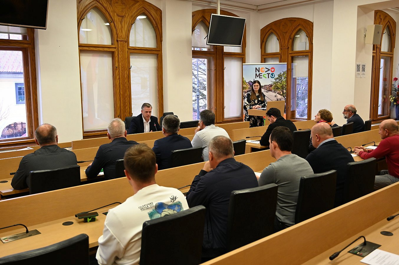 podpis pogodb za subvencioniranje obrestnih mer podjetnikom