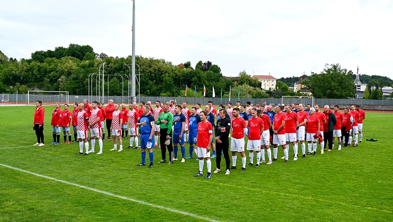 Nogometna tekma Mednarodno srečanje županov in podžupanov Alpe Adria v Novem mestu