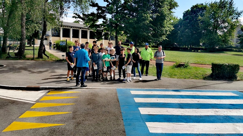 Tekmovanje o prometu Osnovnošolci na OŠ Grm preizkusili svoje znanje in spretnosti v prometu
