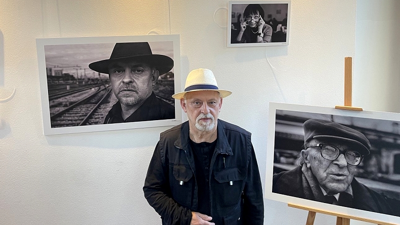 Fotografska razstava V novomeški knjižnici na ogled razstava Mojstri besede Tomaža Berčiča