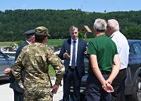 obisk groba Franca Uršiča