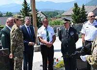 obisk groba Franca Uršiča