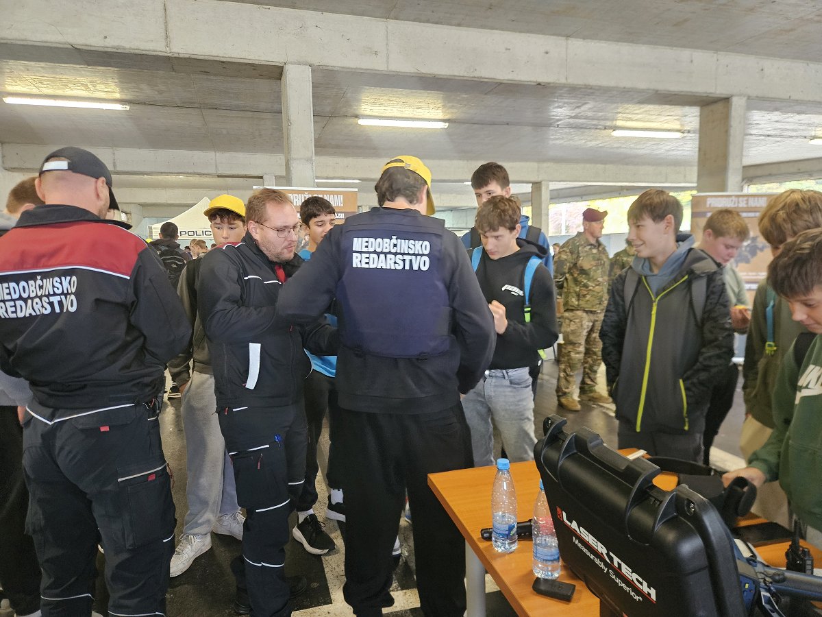 Medobčinsko redarstvo na kariernem dnevu - udeleženci Medobčinsko redarstvo na kariernem dnevu - udeleženci